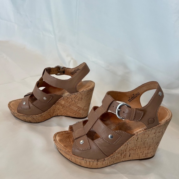 Born Wedge Heels Beige Taupe Size 8 - Picture 2 of 7